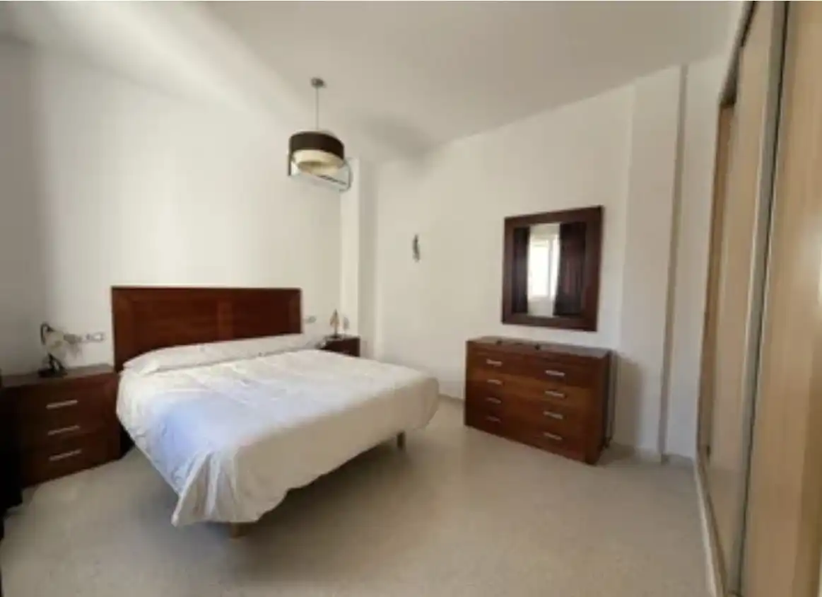 Casa adosada en venta en Calle Nueva, 56, Aznalcázar Habitación de Casa adosada en venta en Aznalcázar con Aire acondicionado, Parquet y Piscina