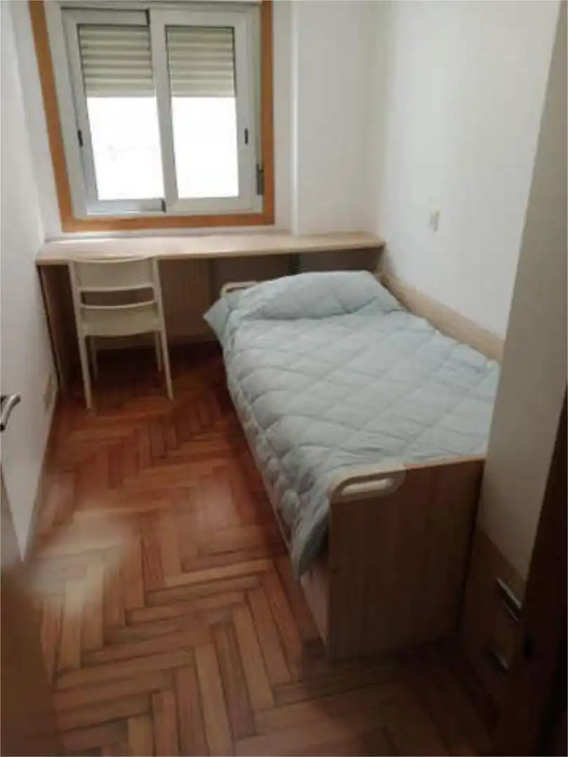 Flat for rent in Sardoma - Castrelos Bedroom of Flat for rent in Vigo with Heating, Terrace and Storage room