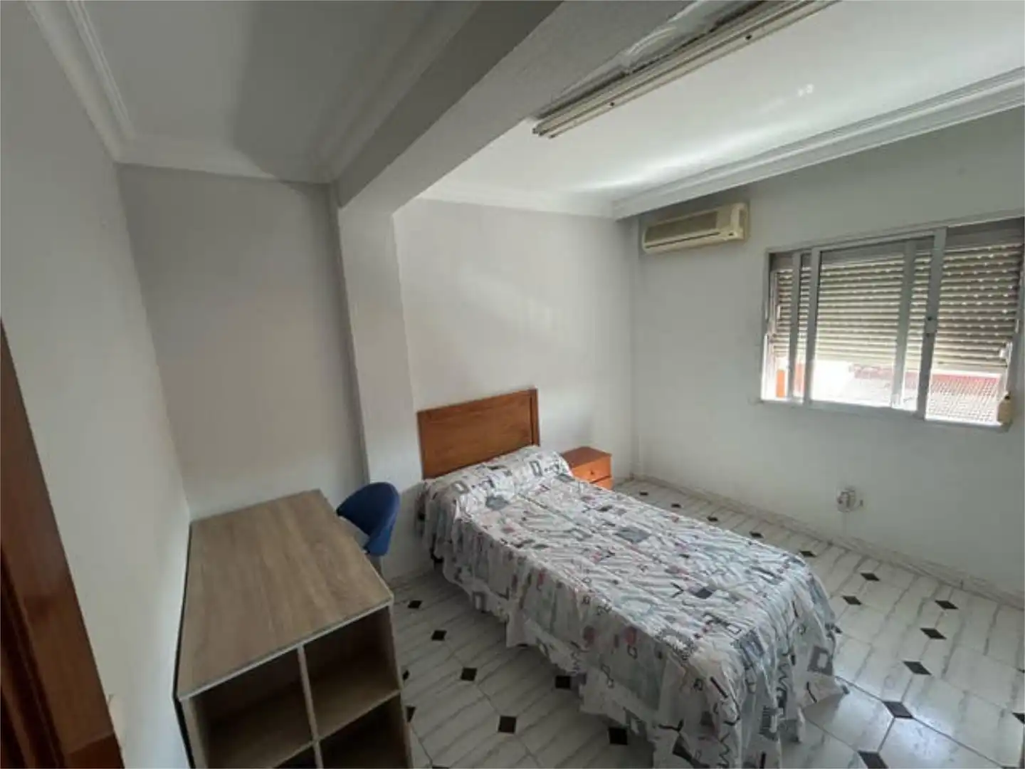 Pis en venda a Fuentepiña Dormitori de Pis en venda en Huelva