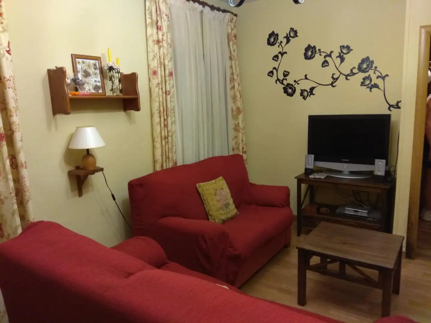 Piso en venta en Plaza Minero, 2, La Pola de Gordón Sala de estar de Piso en venta en La Pola de Gordón con Trastero y Amueblado