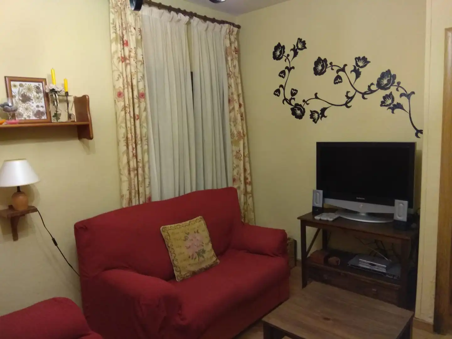 Piso en venta en Plaza Minero, 2, La Pola de Gordón Sala de estar de Piso en venta en La Pola de Gordón con Trastero y Amueblado