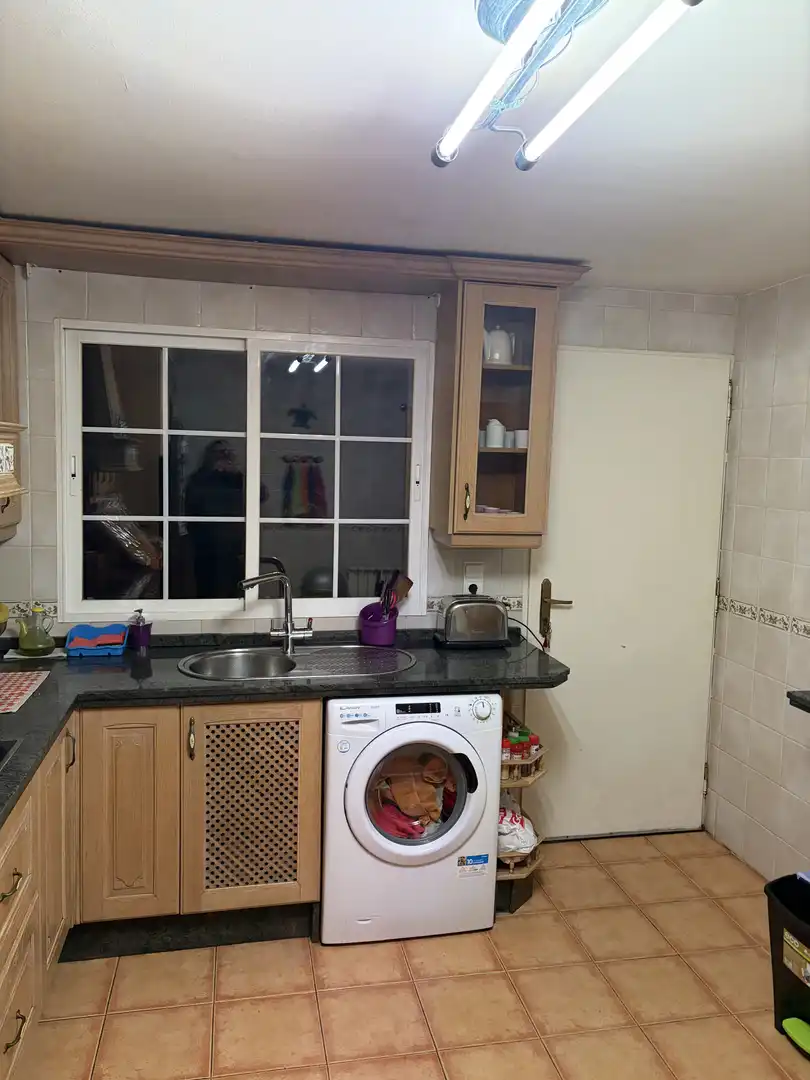 Casa adosada en venda a Calle de la Albahaca, 18, Barrio de la Vega Cuina de Casa adosada en venda en Monachil amb Aire condicionat i Terrassa
