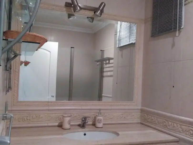 Bathroom of Flat for rent in Sevilla  with Air Conditioner, Heating and Terrace
