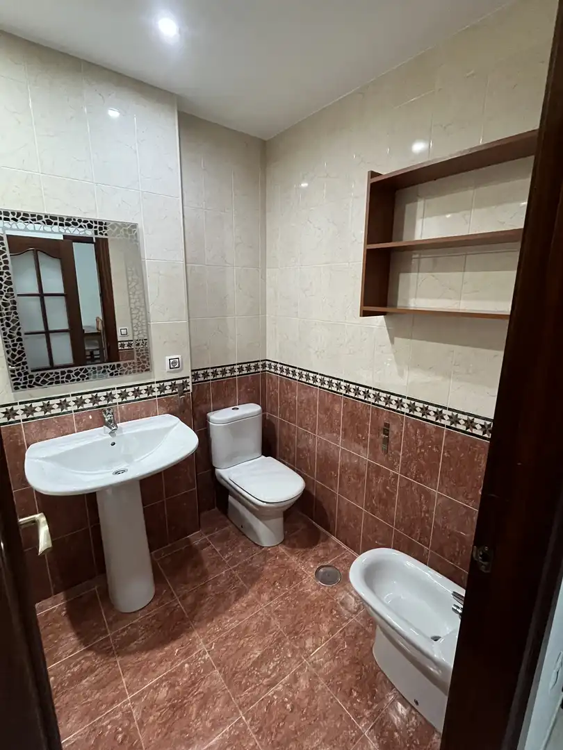 Flat for rent in Avenida de Andalucía, 3, Alcalá del Río Bathroom of Flat for rent in Alcalá del Río with Storage room, Furnished and Balcony