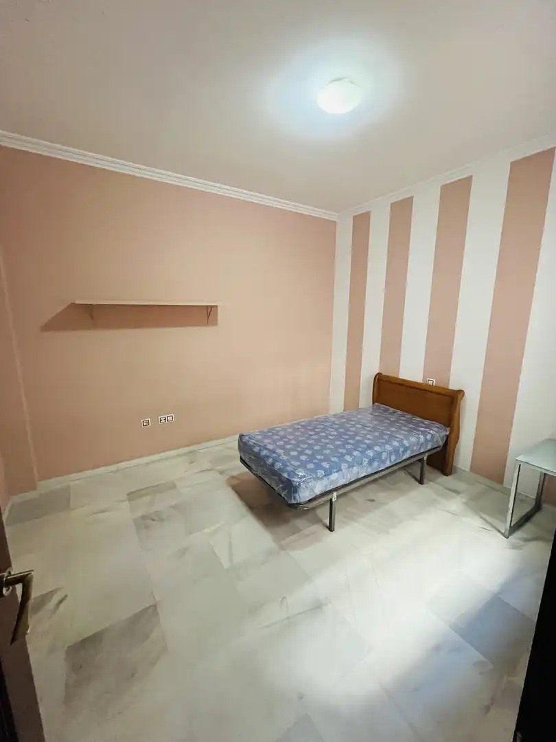 Flat for rent in Avenida de Andalucía, 3, Alcalá del Río Bedroom of Flat for rent in Alcalá del Río with Storage room, Furnished and Balcony