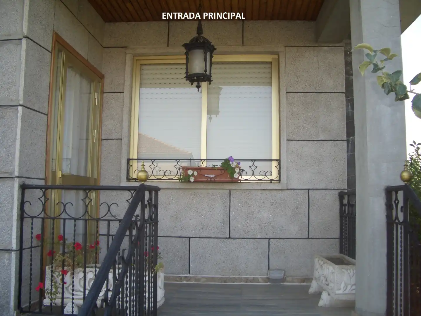 Flat for sale in Estrada, 68, Xinzo de Limia Balcony of Flat for sale in Xinzo de Limia with Heating, Private garden and Terrace