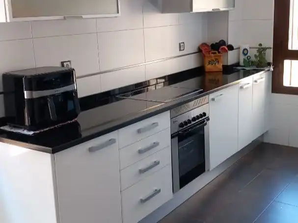 Casa o chalet en venta en Calle de Aries, 23, Parla Este Cocina de Casa o chalet en venta en Parla con Aire acondicionado, Calefacción y Parquet