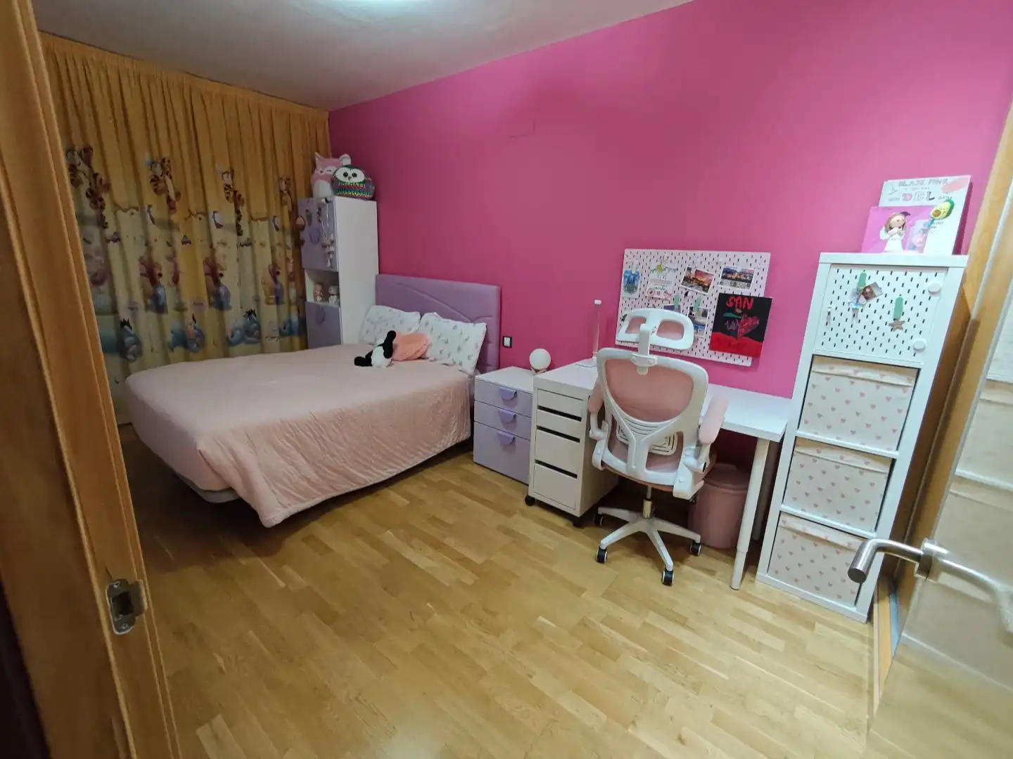 Casa o chalet en venta en Calle de Aries, 23, Parla Este Habitación de Casa o chalet en venta en Parla con Aire acondicionado, Calefacción y Parquet