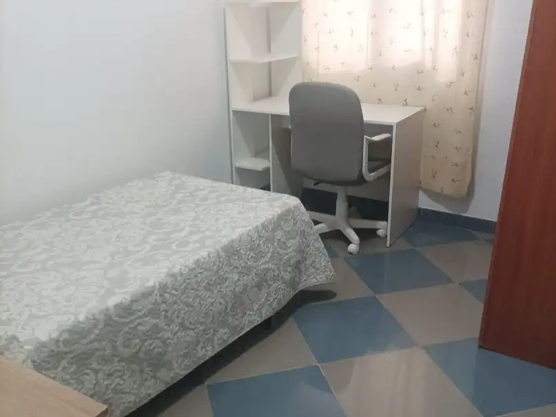 Pis de lloguer a Calle Pelagio, 7, Fuensanta- Arcángel Dormitori de Pis de lloguer en Córdoba amb Aire condicionat, Calefacció i Terrassa