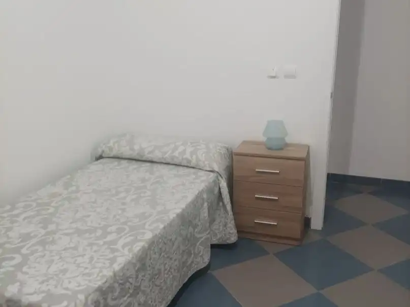 Pis de lloguer a Calle Pelagio, 7, Fuensanta- Arcángel Dormitori de Pis de lloguer en Córdoba amb Aire condicionat, Calefacció i Terrassa