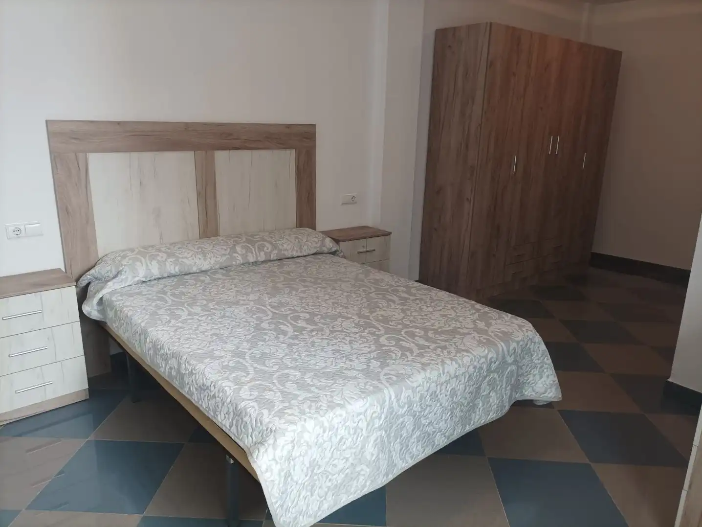 Pis de lloguer a Calle Pelagio, 7, Fuensanta- Arcángel Dormitori de Pis de lloguer en Córdoba amb Aire condicionat, Calefacció i Terrassa