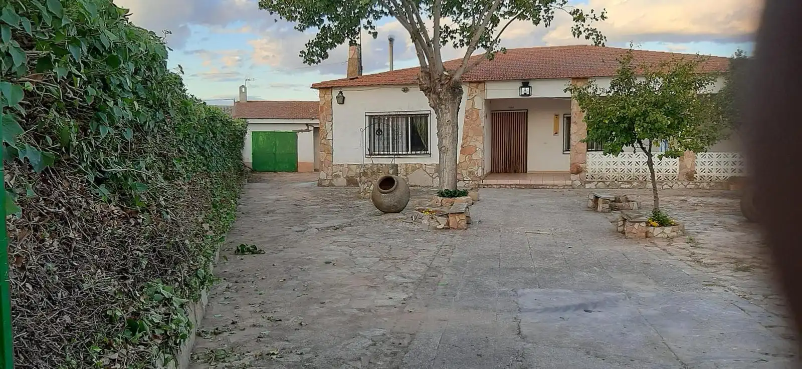 Casa o xalet en venda a Calle Alto Virgen, 11, Villagarcía del Llano Vista exterior de Casa o xalet en venda en Villagarcía del Llano amb Jardí privat, Terrassa i Traster
