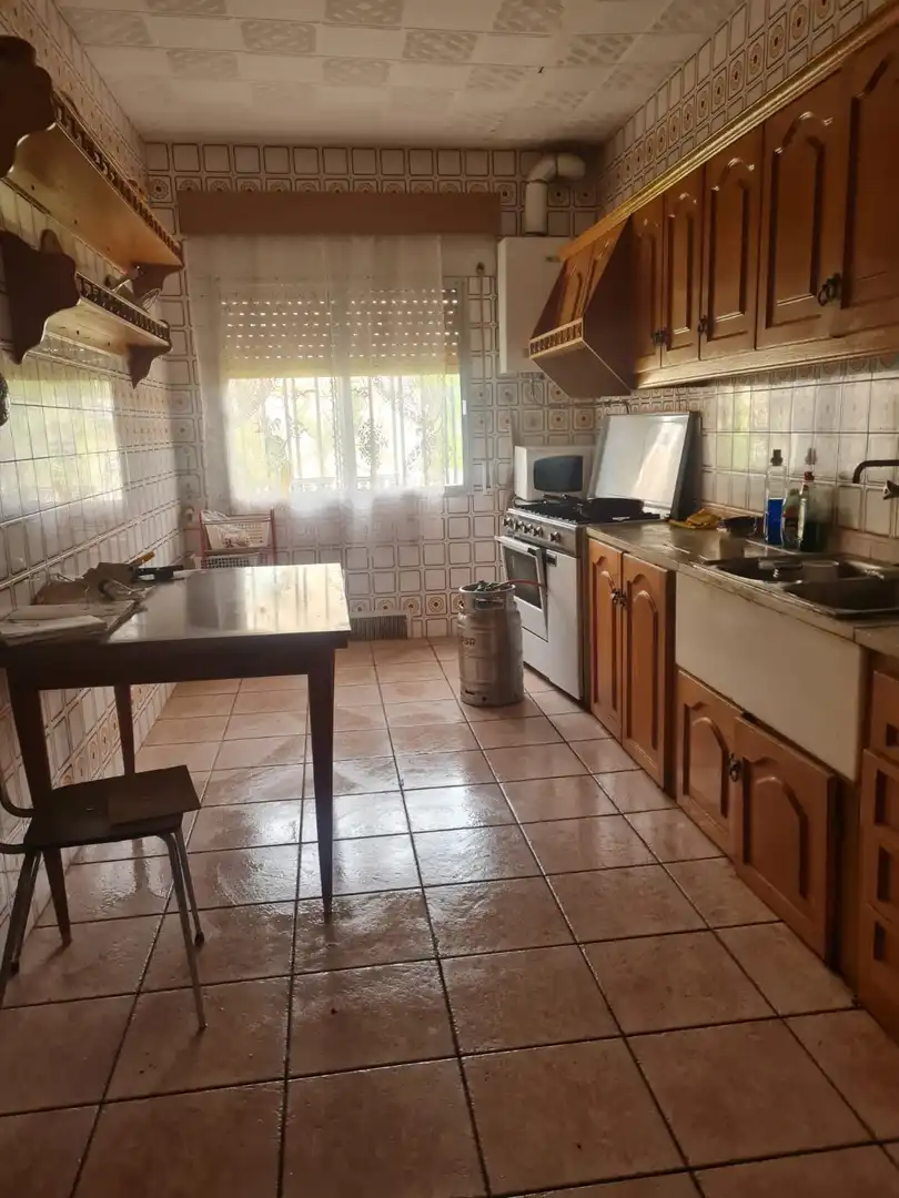 Casa o xalet en venda a Calle Alto Virgen, 11, Villagarcía del Llano Cuina de Casa o xalet en venda en Villagarcía del Llano amb Jardí privat, Terrassa i Traster