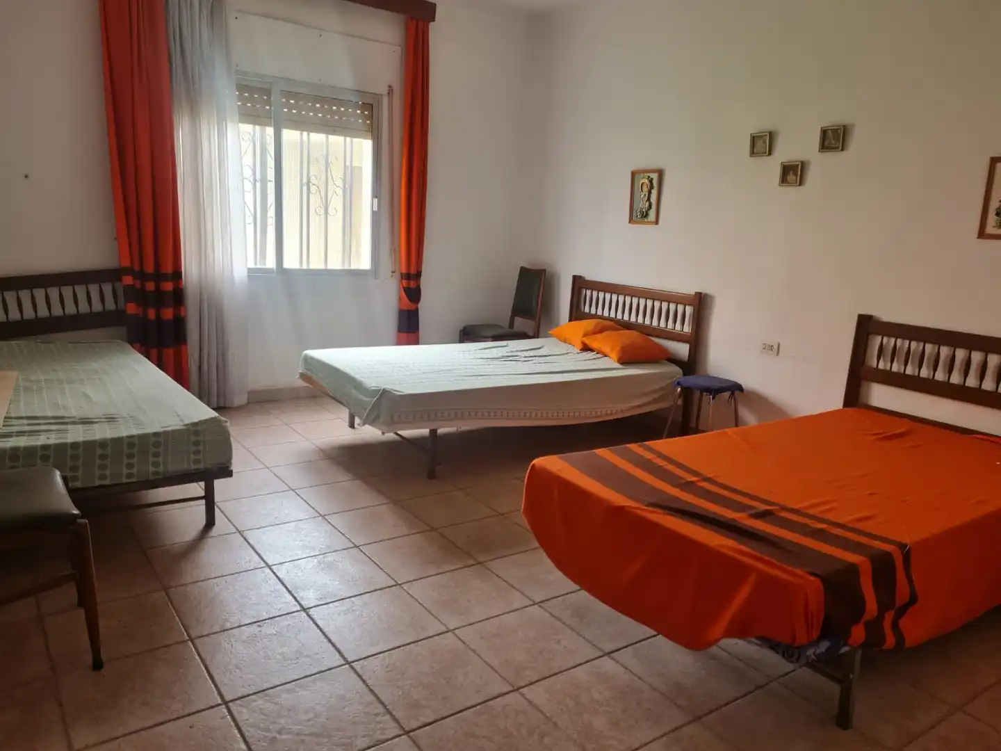 Casa o xalet en venda a Calle Alto Virgen, 11, Villagarcía del Llano Dormitori de Casa o xalet en venda en Villagarcía del Llano amb Jardí privat, Terrassa i Traster