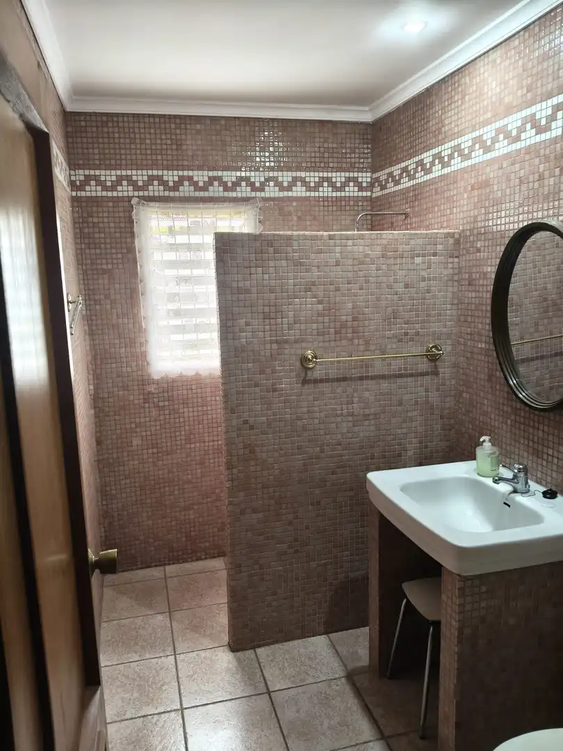 Casa o xalet en venda a Calle Alto Virgen, 11, Villagarcía del Llano Bany de Casa o xalet en venda en Villagarcía del Llano amb Jardí privat, Terrassa i Traster