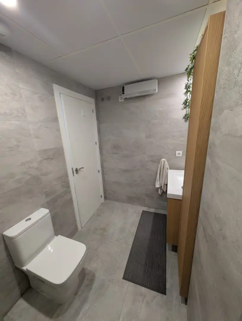 Bathroom of Flat for sale in Alicante / Alacant  with Air Conditioner, Heating and Private garden