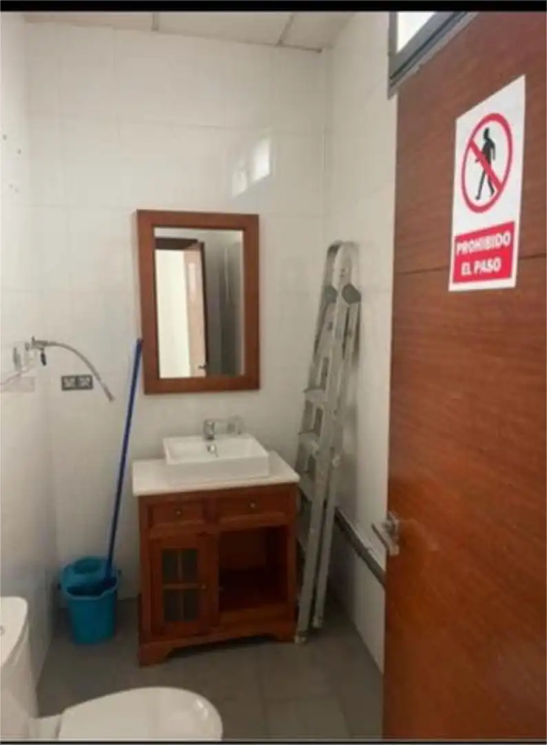 Local de alquiler en Los Villares Baño de Local de alquiler en Los Villares con Aire acondicionado