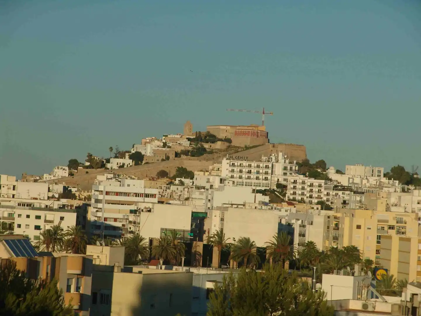Vista exterior de Ático en venta en Eivissa con Aire acondicionado, Jardín privado y Terraza