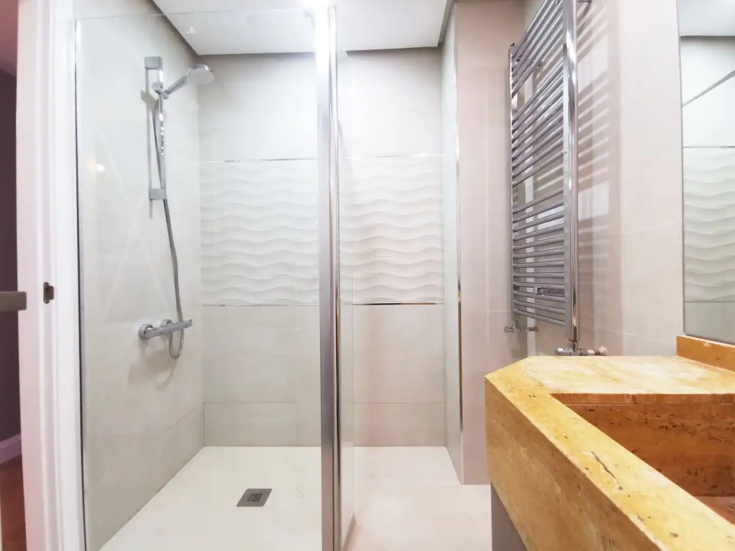 Piso en venta en Calle Ana Mariscal, 1, Centro Baño de Piso en venta en Rivas-Vaciamadrid con Terraza y Piscina