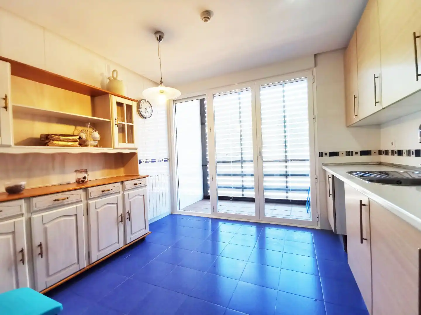 Piso en venta en Calle Ana Mariscal, 1, Centro Cocina de Piso en venta en Rivas-Vaciamadrid con Terraza y Piscina