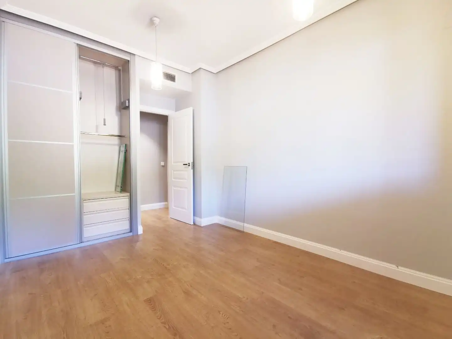 Piso en venta en Calle Ana Mariscal, 1, Centro Piso en venta en Rivas-Vaciamadrid con Terraza y Piscina