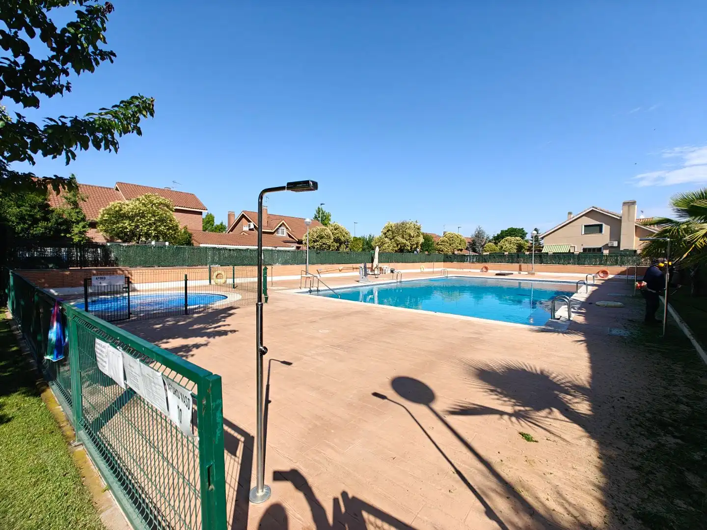 Flat for sale in Calle Ana Mariscal, 1, Rivas-Vaciamadrid Swimming pool of Flat for sale in Rivas-Vaciamadrid with Terrace and Swimming Pool