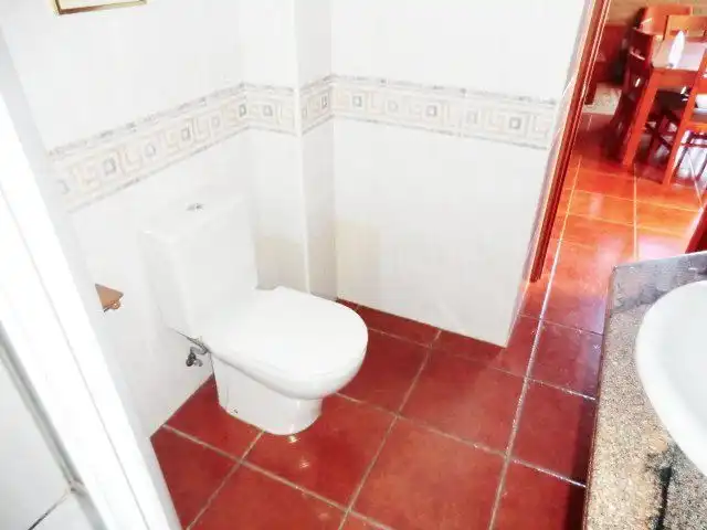 Einfamilien-Reihenhaus zum Verkauf in Calle San Roque, 27, Carcedo de Burgos Badezimmer von Einfamilien-Reihenhaus zum Verkauf in Carcedo de Burgos mit Heizung und Privatgarten
