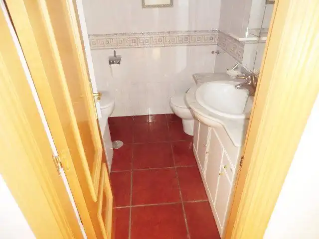 Einfamilien-Reihenhaus zum Verkauf in Calle San Roque, 27, Carcedo de Burgos Badezimmer von Einfamilien-Reihenhaus zum Verkauf in Carcedo de Burgos mit Heizung und Privatgarten