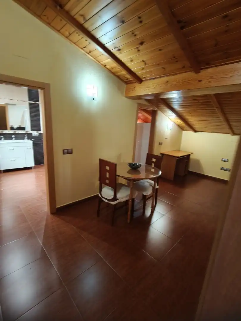 Ático de alquiler en Calle Doctor Fleming, 25, Navas de San Juan Comedor de Ático de alquiler en Navas de San Juan con Aire acondicionado, Terraza y Amueblado