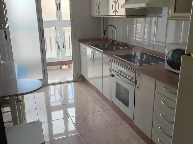Piso de alquiler en Avenida de Santiago, 90, Juan de Borbón Cocina de Piso de alquiler en Murcia con Aire acondicionado, Parquet y Trastero