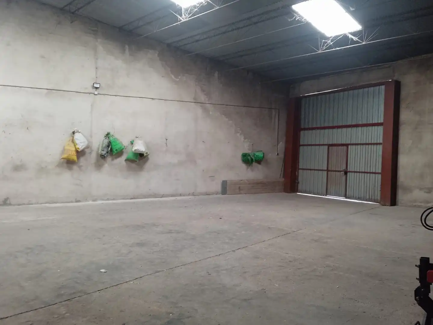 Commercial properties for rent in Calle del Sol, 26, La Hiniesta Commercial properties for rent in Calle del Sol, 26, La Hiniesta