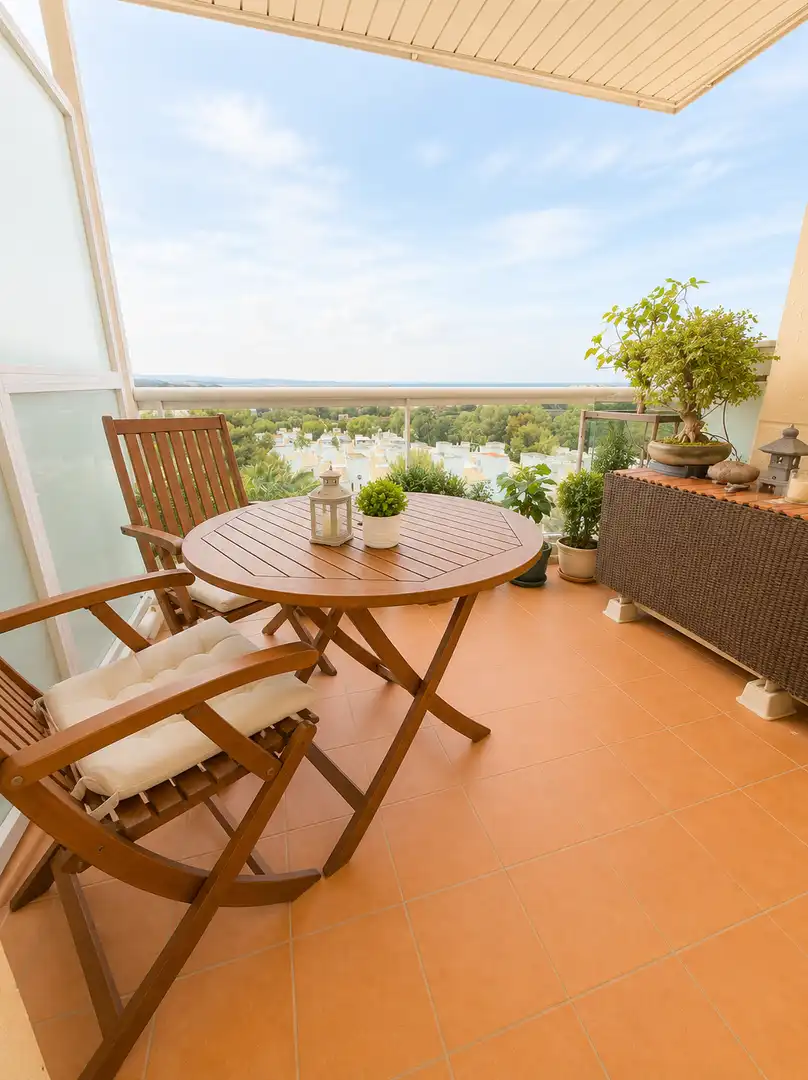 Piso en venta en Carrer del Fonoll, 1, Pla de Maset - Cap de Salou Terraza de Piso en venta en Salou con Aire acondicionado, Terraza y Piscina