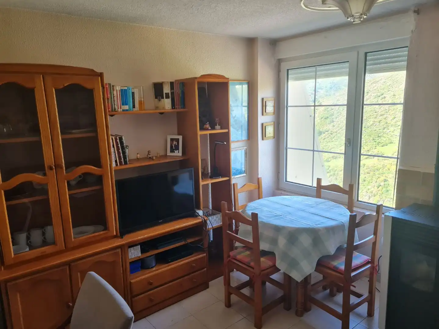 Piso en venta en Poblado Braña Vieja, 1, Hermandad de Campoo de Suso Sala de estar de Piso en venta en Hermandad de Campoo de Suso con Trastero, Amueblado y Parking comunitario