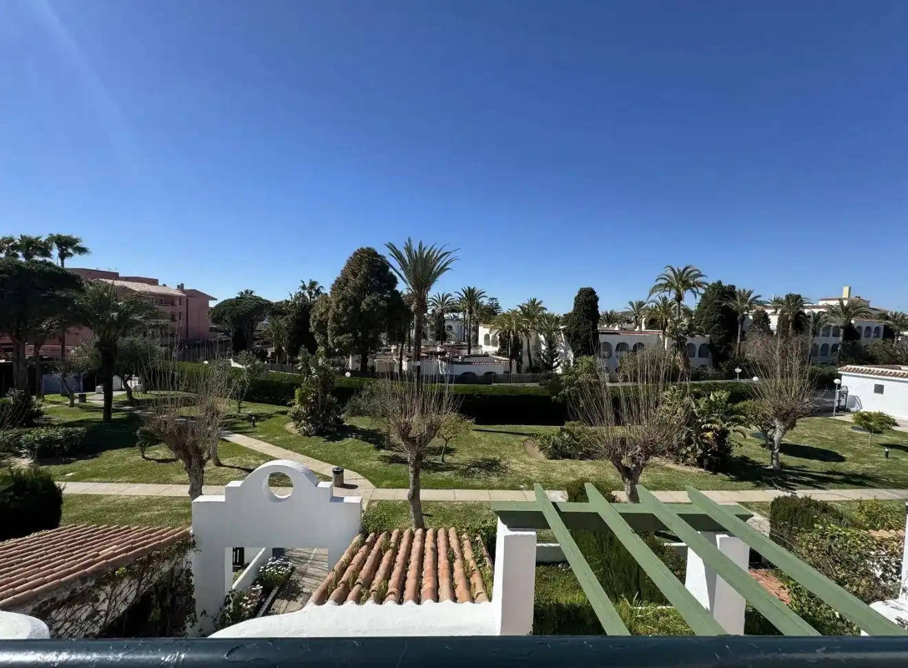 Piso en venta en Urbanización Colmena, 6, Zahara Pueblo Vista exterior de Piso en venta en Zahara de los Atunes con Jardín privado, Terraza y Trastero