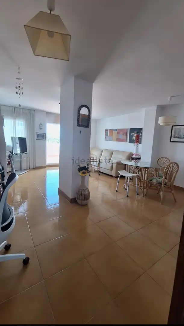 Piso en venta en Urbanización Colmena, 6, Zahara Pueblo Sala de estar de Piso en venta en Zahara de los Atunes con Jardín privado, Terraza y Trastero