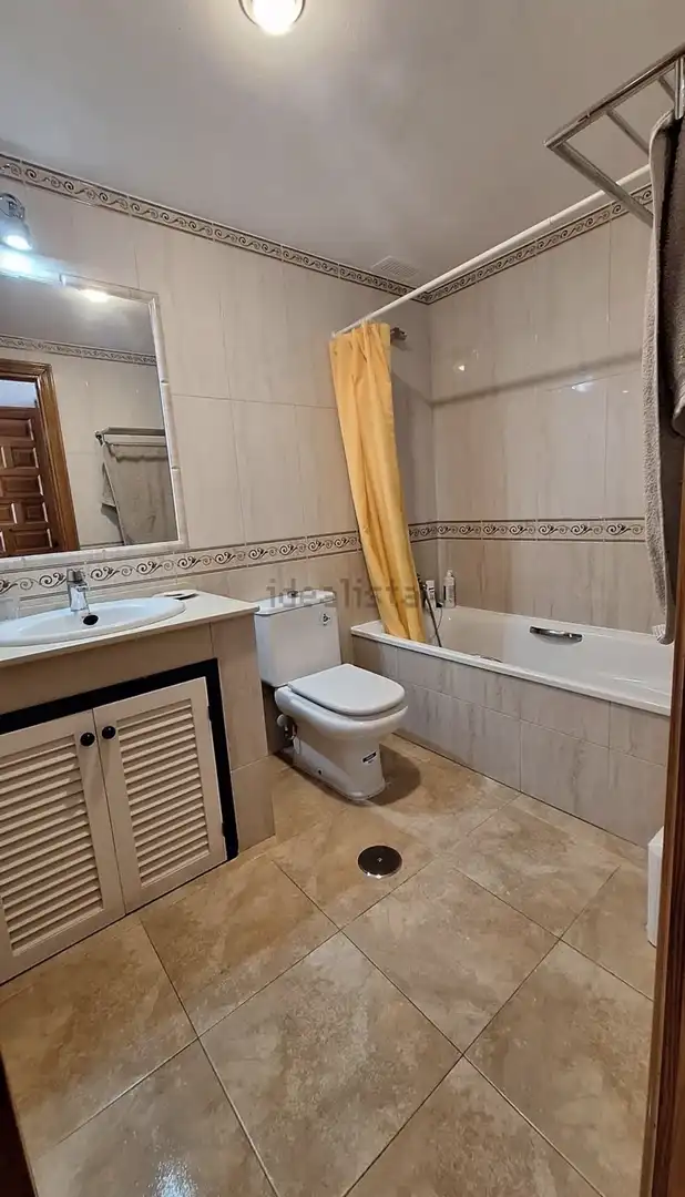 Piso en venta en Urbanización Colmena, 6, Zahara Pueblo Baño de Piso en venta en Zahara de los Atunes con Jardín privado, Terraza y Trastero