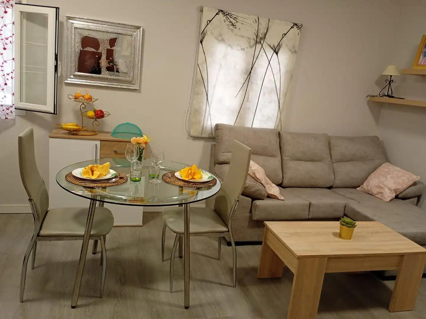 Piso en venta en Calle Alejandrina Moran, 40, Lucero Comedor de Piso en venta en Madrid Capital