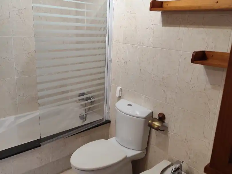 Pis de lloguer a Rúa Almendra, 9, Centro Bany de Pis de lloguer en Ferrol amb Calefacció, Parquet i Terrassa