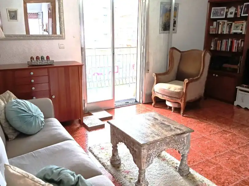 Piso en venta en Avinguda del Cid, 99, La Llum Sala de estar de Piso en venta en Valencia Capital con Balcón