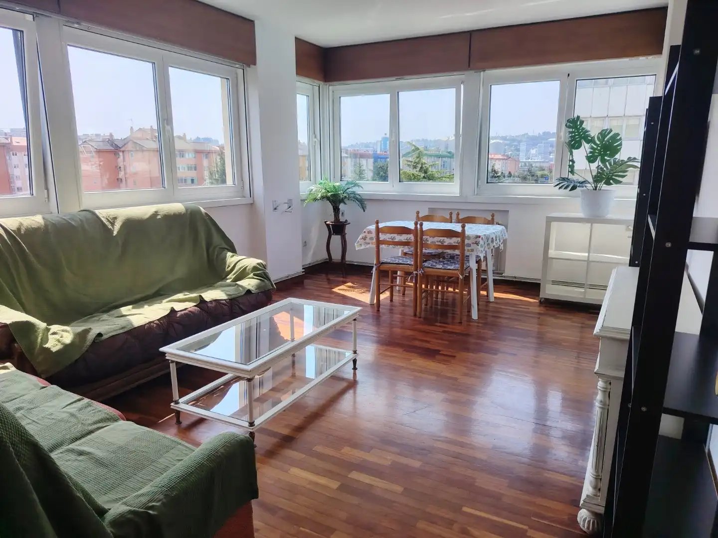 Pis de lloguer a Rúa Álvaro Cunqueiro, 2, Someso - Matogrande Sala d'estar de Pis de lloguer en A Coruña Capital
