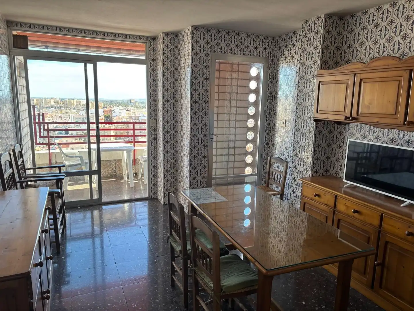 Dining room of Flat for rent in Elche / Elx  with Terrace, Furnished and Balcony