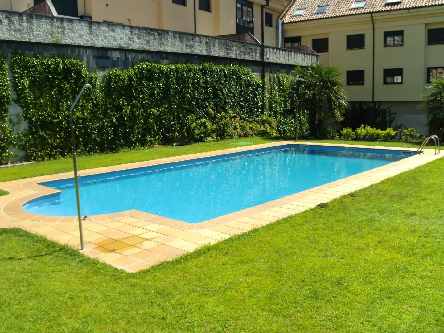 Piso de alquiler en Travesía da Peregrina, 7, Bertamirans Piscina de Piso de alquiler en Ames con Calefacción, Jardín privado y Parquet