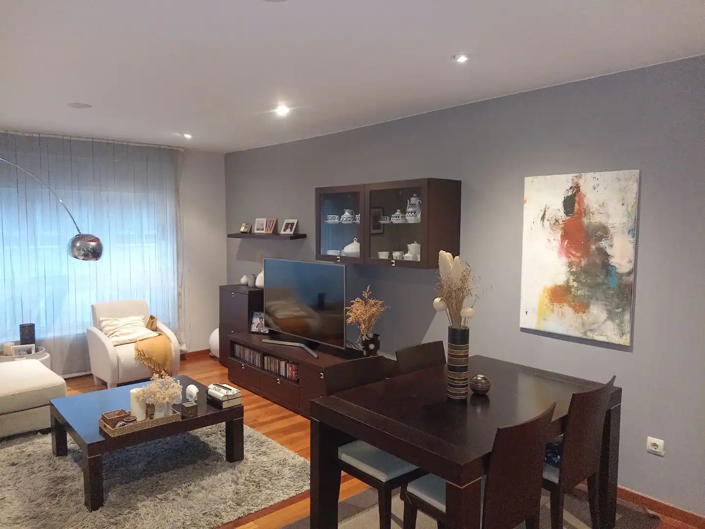 Piso de alquiler en Travesía da Peregrina, 7, Bertamirans Sala de estar de Piso de alquiler en Ames con Calefacción, Jardín privado y Parquet