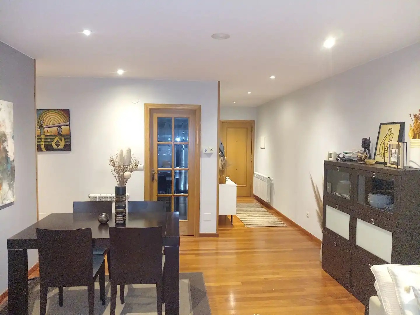 Piso de alquiler en Travesía da Peregrina, 7, Bertamirans Comedor de Piso de alquiler en Ames con Calefacción, Jardín privado y Parquet