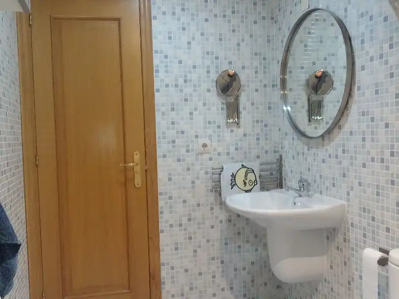 Piso de alquiler en Travesía da Peregrina, 7, Bertamirans Baño de Piso de alquiler en Ames con Calefacción, Jardín privado y Parquet
