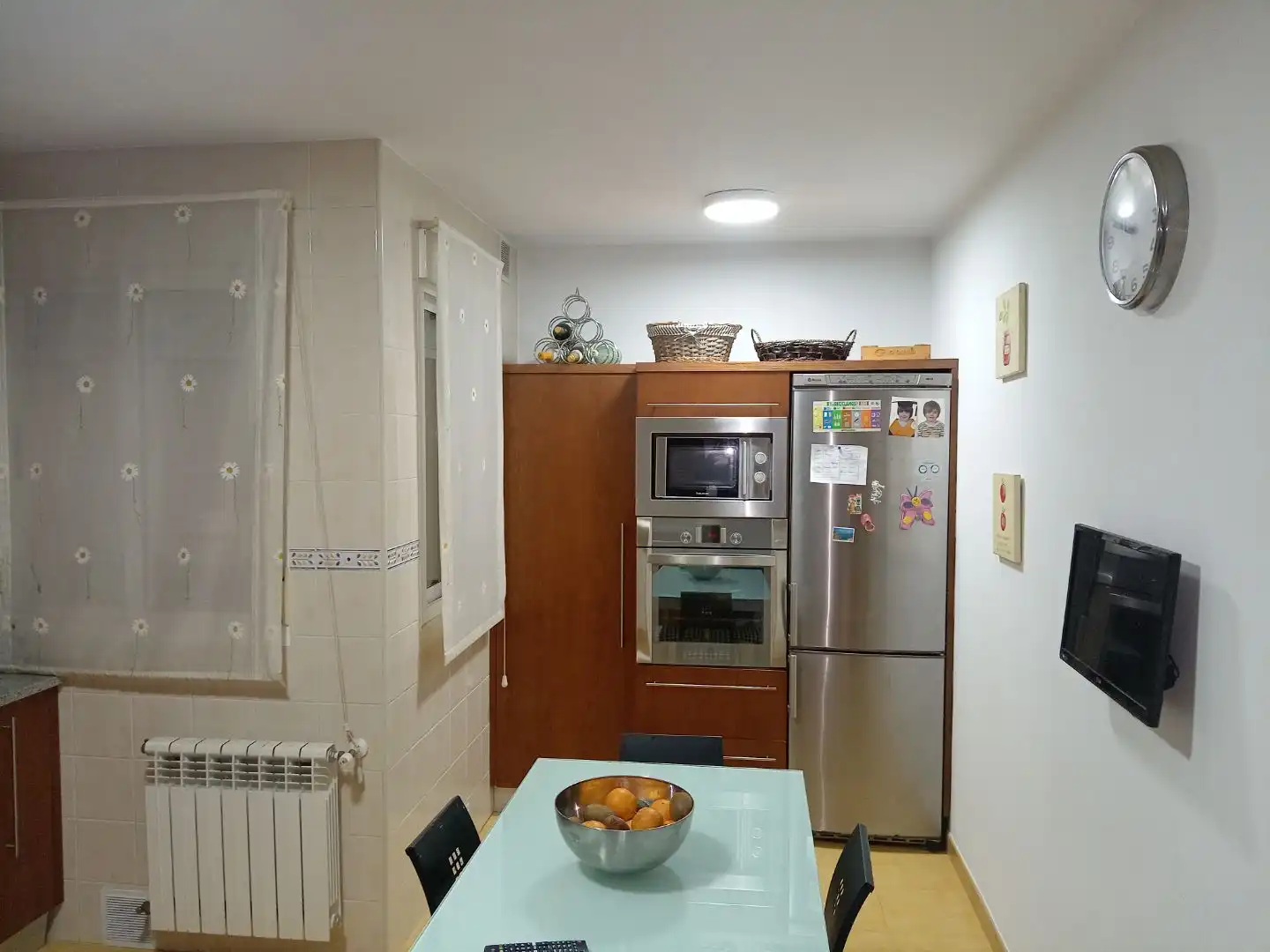 Piso de alquiler en Travesía da Peregrina, 7, Bertamirans Cocina de Piso de alquiler en Ames con Calefacción, Jardín privado y Parquet