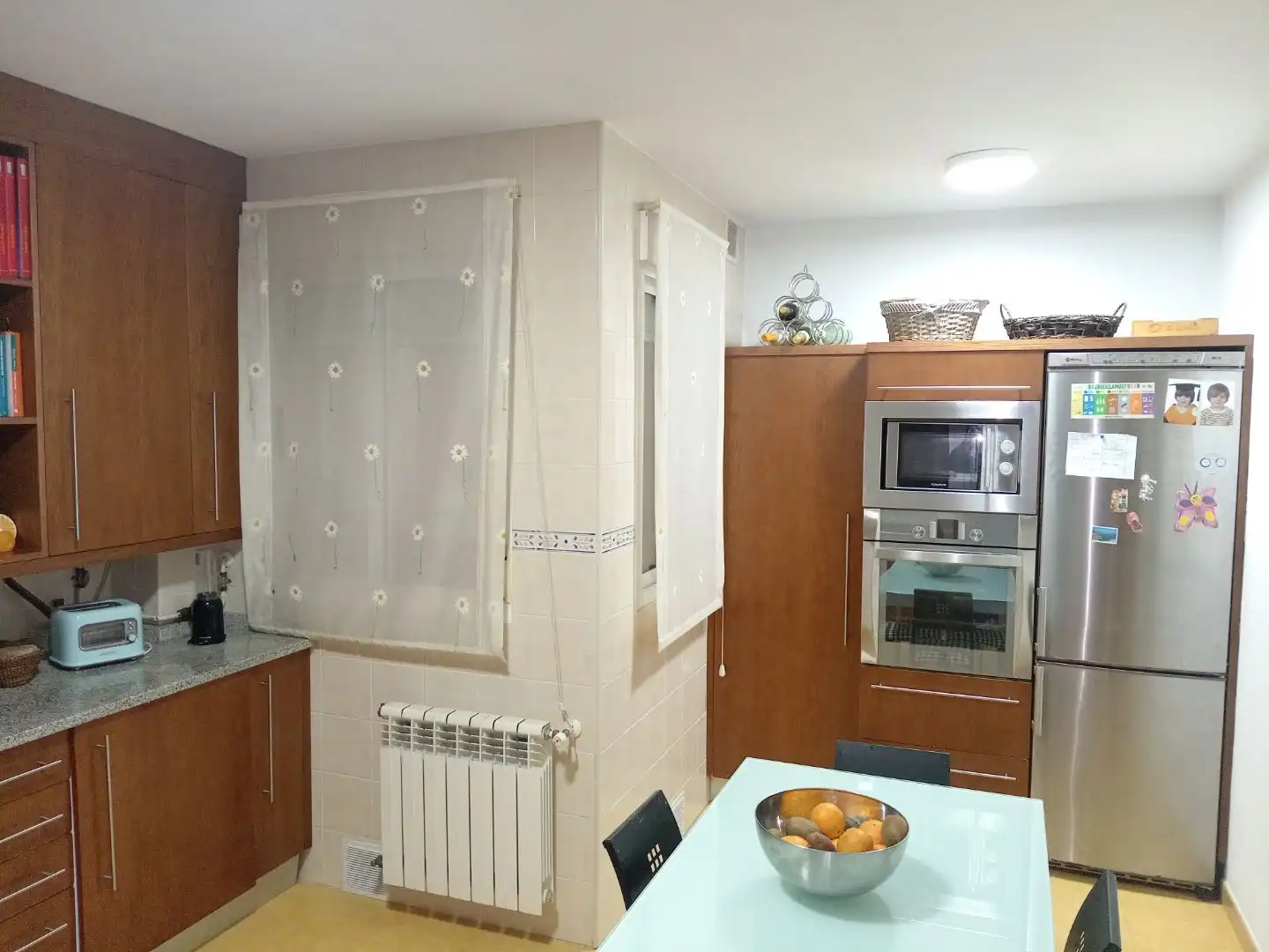 Piso de alquiler en Travesía da Peregrina, 7, Bertamirans Cocina de Piso de alquiler en Ames con Calefacción, Jardín privado y Parquet