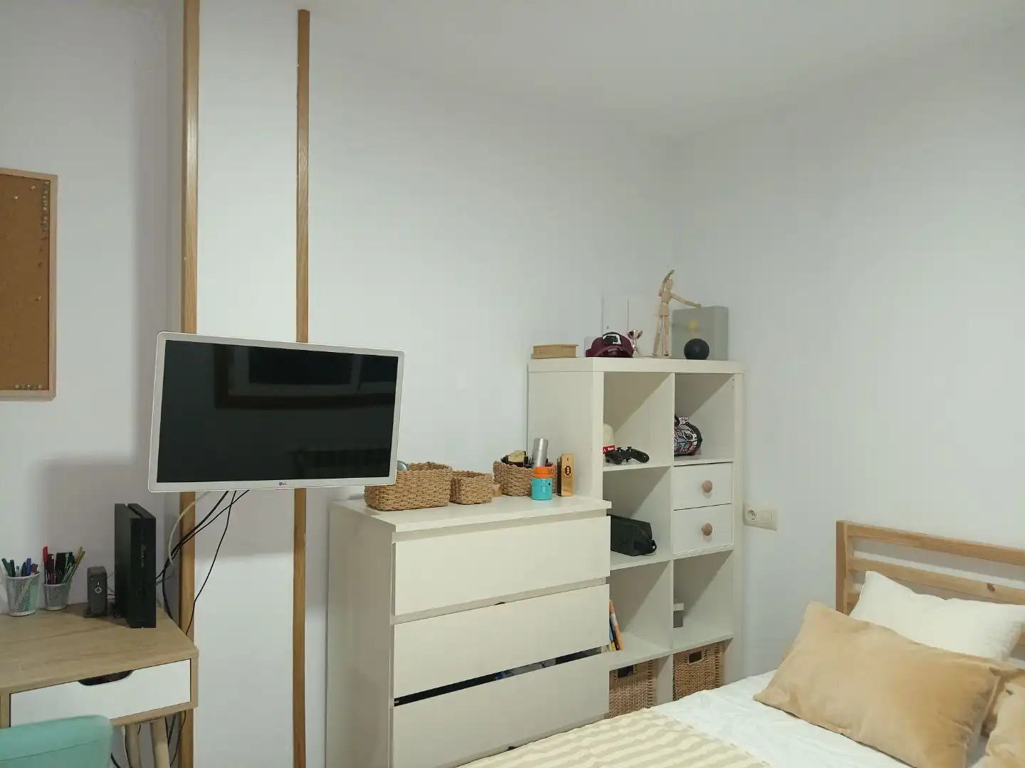 Piso de alquiler en Travesía da Peregrina, 7, Bertamirans Habitación de Piso de alquiler en Ames con Calefacción, Jardín privado y Parquet