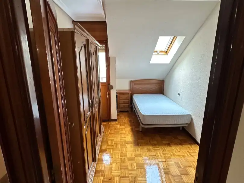 Flat for rent in Calle Doctor Fleming, 10, San Martín del Rey Aurelio Bedroom of Flat for rent in San Martín del Rey Aurelio with Terrace