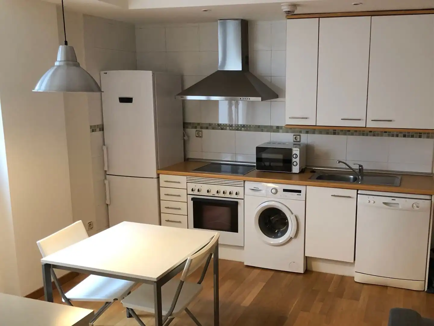 Wohnung zum Verkauf in Avenida de la Reina Victoria, 7, Vallehermoso Küche von Wohnung zum Verkauf in Madrid mit Klimaanlage, Heizung und Schwimmbad